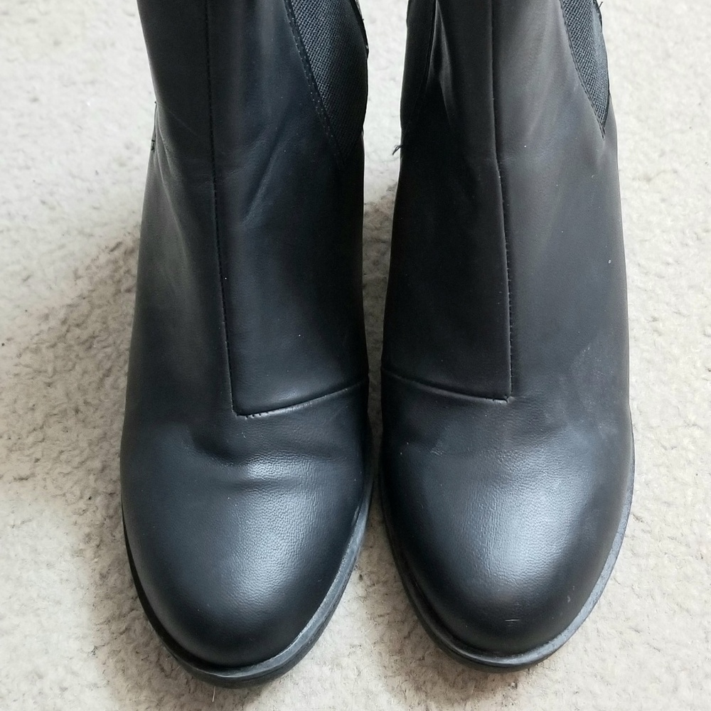 DIVIDED:  H&M Shoe